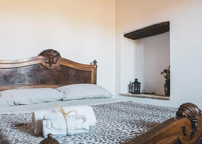 Tenute Donna Franca Фермерский дом Elice